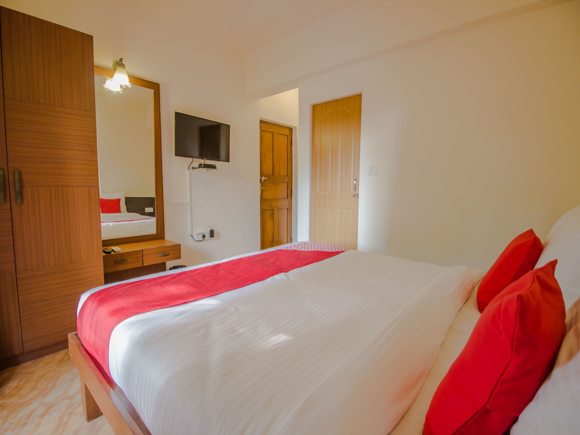 Oyo Flagship 13853 Shruti Resort Calangute Kültér fotó